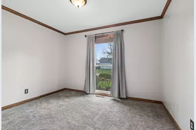 938 Canterbury Drive, Crystal Lake, IL 60014 - Photo 14