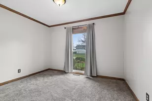938 Canterbury Dr, Crystal Lake, IL 60014 - Photo 14