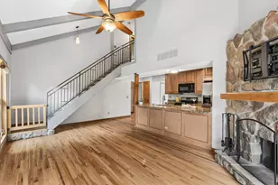 938 Canterbury Dr, Crystal Lake, IL 60014 - Photo 10