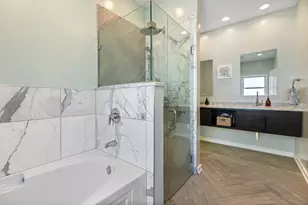 417 N Noble St, Chicago, IL 60642 - Photo 12