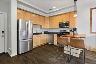 417 N Noble St, Chicago, IL 60642 - Photo 4