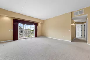 245 W Johnson St, Palatine, IL 60067 - Photo 12