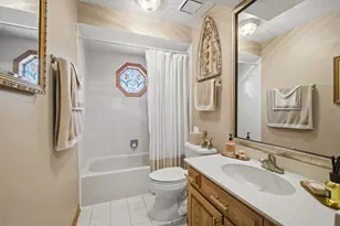 1300 Somerset Ave, Deerfield, IL 60015 - Photo 18