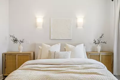 3330 N Clifton Avenue #2, Chicago, IL 60657 - Photo 12