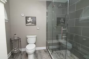 421 Burke Dr, Carol Stream, IL 60188 - Photo 22