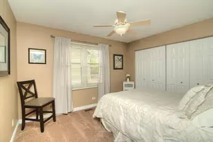 421 Burke Dr, Carol Stream, IL 60188 - Photo 26