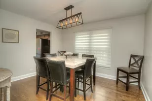 421 Burke Dr, Carol Stream, IL 60188 - Photo 16