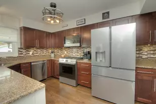 421 Burke Dr, Carol Stream, IL 60188 - Photo 14