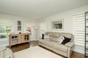 421 Burke Dr, Carol Stream, IL 60188 - Photo 4