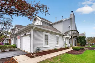 1226 Rhodes Ln, Naperville, IL 60540 - Photo 2