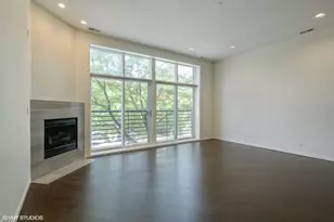 1872 N Damen Ave, Chicago, IL 60647 - Photo 4