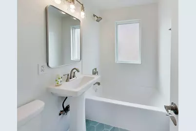 5921 N Melvina Avenue, Chicago, IL 60646 - Photo 14