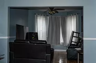 5527 S Hermitage Ave, Chicago, IL 60636 - Photo 2