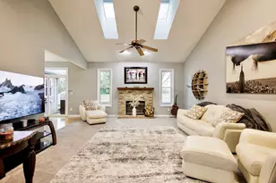 141 Old Farm Mid Ct, Bradley, IL 60915 - Photo 6