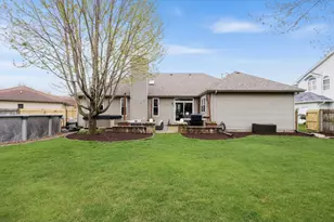 141 Old Farm Mid Ct, Bradley, IL 60915 - Photo 4