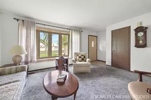 3433 Drover Ln, Darien, IL 60561 - Photo 4