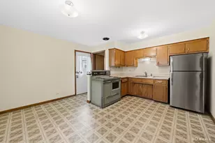 15742 Le Claire Ave, Oak Forest, IL 60452 - Photo 6
