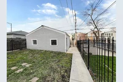 913 N Kedvale Avenue, Chicago, IL 60651 - Photo 4