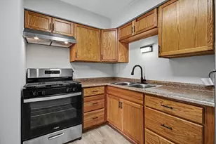 9720 S Pulaski Rd, Oak Lawn, IL 60453 - Photo 8