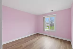 871 Cross Creek Ct, Roselle, IL 60172 - Photo 10