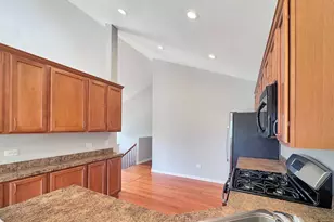 3381 Cameron Dr, Elgin, IL 60124 - Photo 10