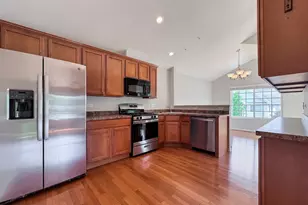 3381 Cameron Dr, Elgin, IL 60124 - Photo 8