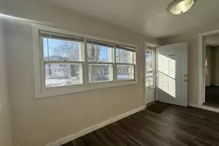 412 E Columbia Ave, Champaign, IL 61820 - Photo 4