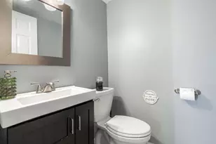 2040 Tiffany Dr, Schaumburg, IL 60194 - Photo 18