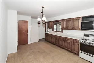 7N362 Sycamore Ave, Medinah, IL 60157 - Photo 10