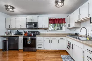 618 Fort St, Ottawa, IL 61350 - Photo 8