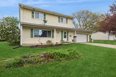 18342 W Linda Lane, Gurnee, IL 60031 - Photo 2