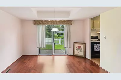 18342 W Linda Lane, Gurnee, IL 60031 - Photo 6