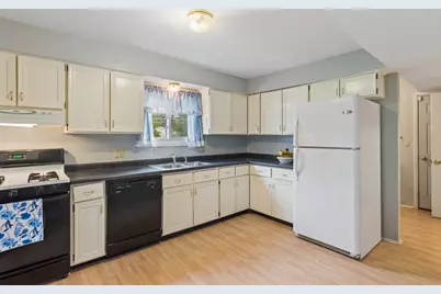 18342 W Linda Lane, Gurnee, IL 60031 - Photo 10