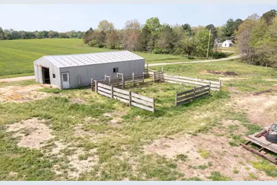 2565 Iuka Road, Iuka, IL 62849 - Photo 4