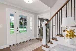2017 Somerset Ln, Wheaton, IL 60189 - Photo 4