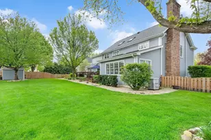 2017 Somerset Ln, Wheaton, IL 60189 - Photo 32