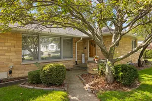 2245 Hawthorne Rd, Homewood, IL 60430 - Photo 2