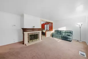 240 Mantua St, Park Forest, IL 60466 - Photo 4