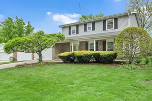 1903 Cheshire Ln, Wheaton, IL 60189 - Photo 2