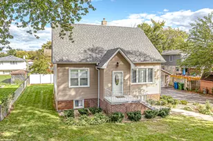 9255 Melvina Ave, Oak Lawn, IL 60453 - Photo 1