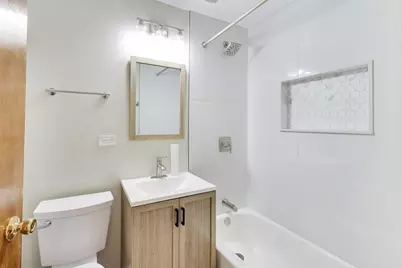 946 W Sheridan Road #2, Chicago, IL 60613 - Photo 12