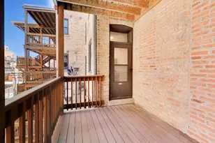 946 W Sheridan Rd, Chicago, IL 60613 - Photo 14