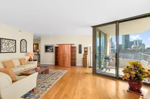 501 N Clinton St, Chicago, IL 60654 - Photo 6