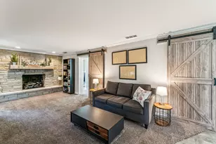 612 Glenn Ct, Schaumburg, IL 60193 - Photo 16