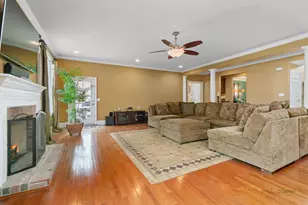 6 Turnbury Ct, Hawthorn Woods, IL 60047 - Photo 12