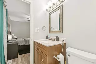 2 Emerson Dr, Schaumburg, IL 60194 - Photo 28