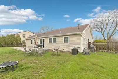 2 Emerson Drive, Schaumburg, IL 60194 - Photo 4