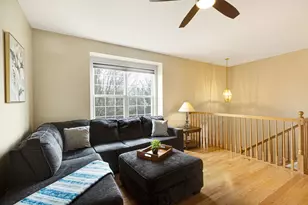 674 Lambert Ln, Bartlett, IL 60103 - Photo 4