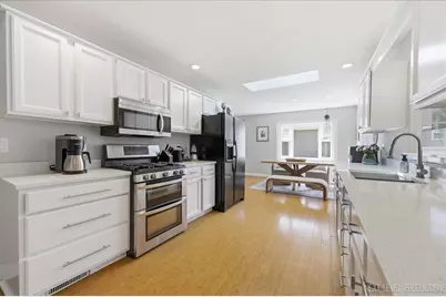 1209 Laurel Lane, Naperville, IL 60540 - Photo 4