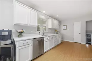 1209 Laurel Ln, Naperville, IL 60540 - Photo 6